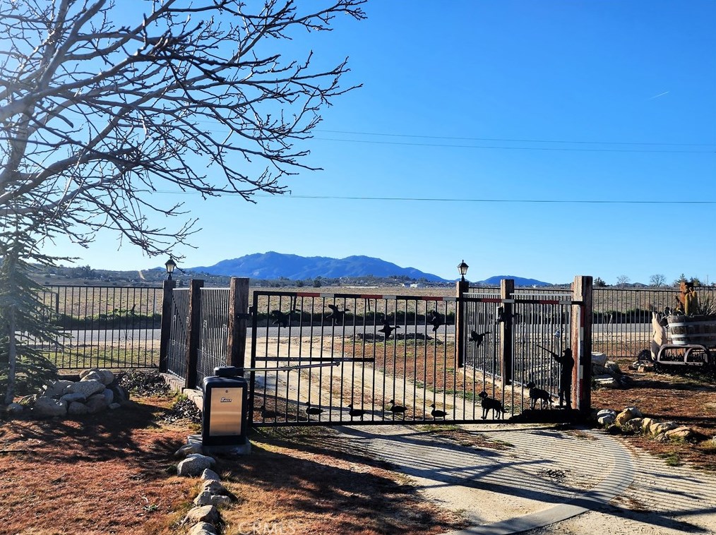 38600 Bahrman Rd, Anza CA  92539-9816 exterior