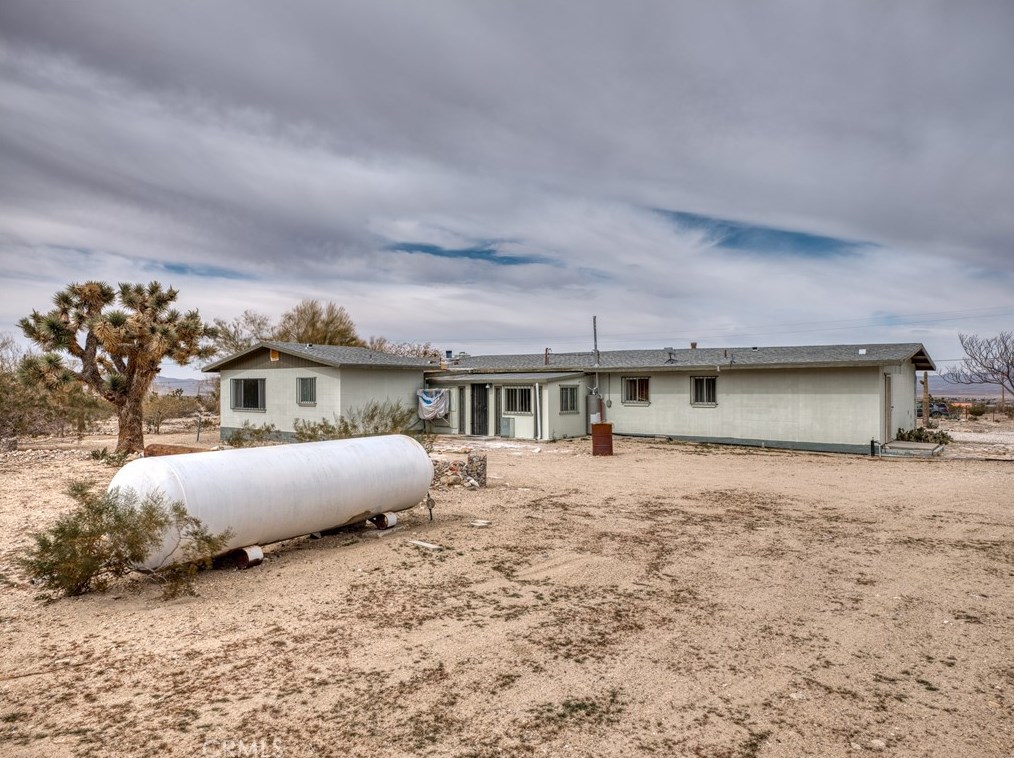 36375 Cochise Trl, Lucerne Valley CA  92356 exterior