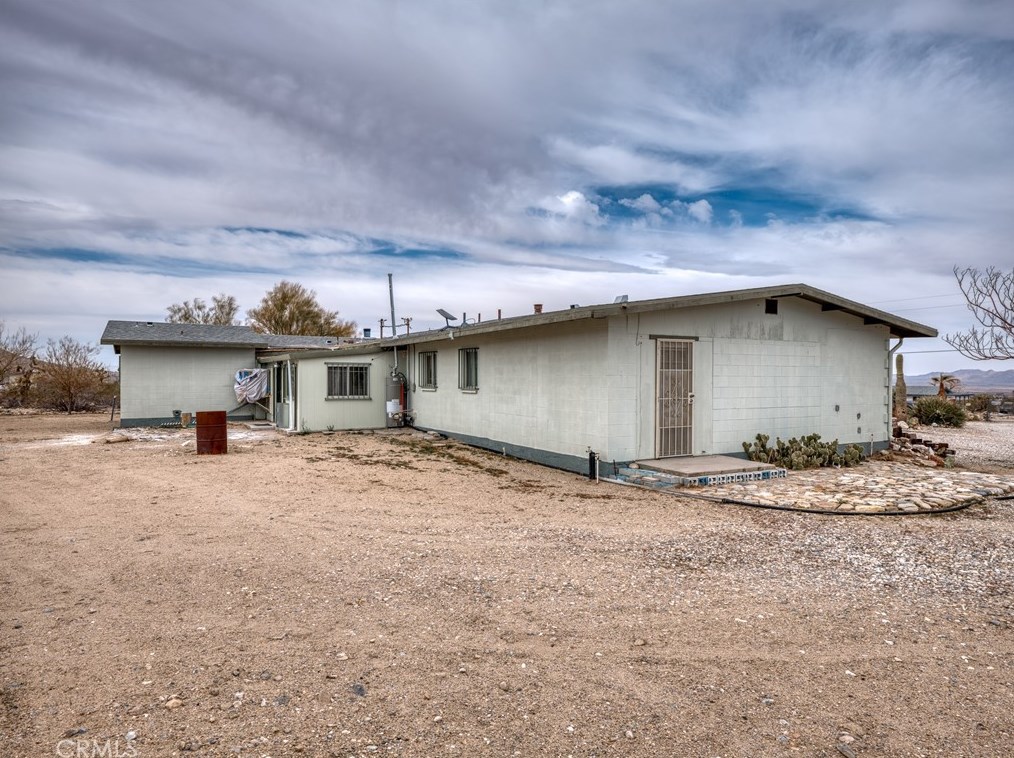 36375 Cochise Trl, Lucerne Valley CA  92356 exterior