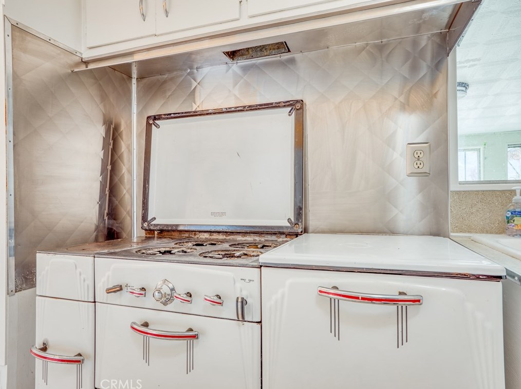 36375 Cochise Trl, Lucerne Valley CA  92356 exterior