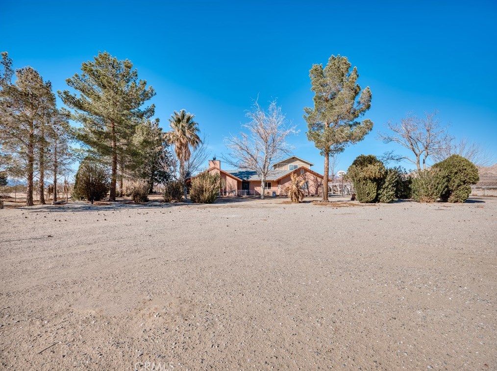 37316 Pearl Ave, Lucerne Valley CA  92356-8013 exterior