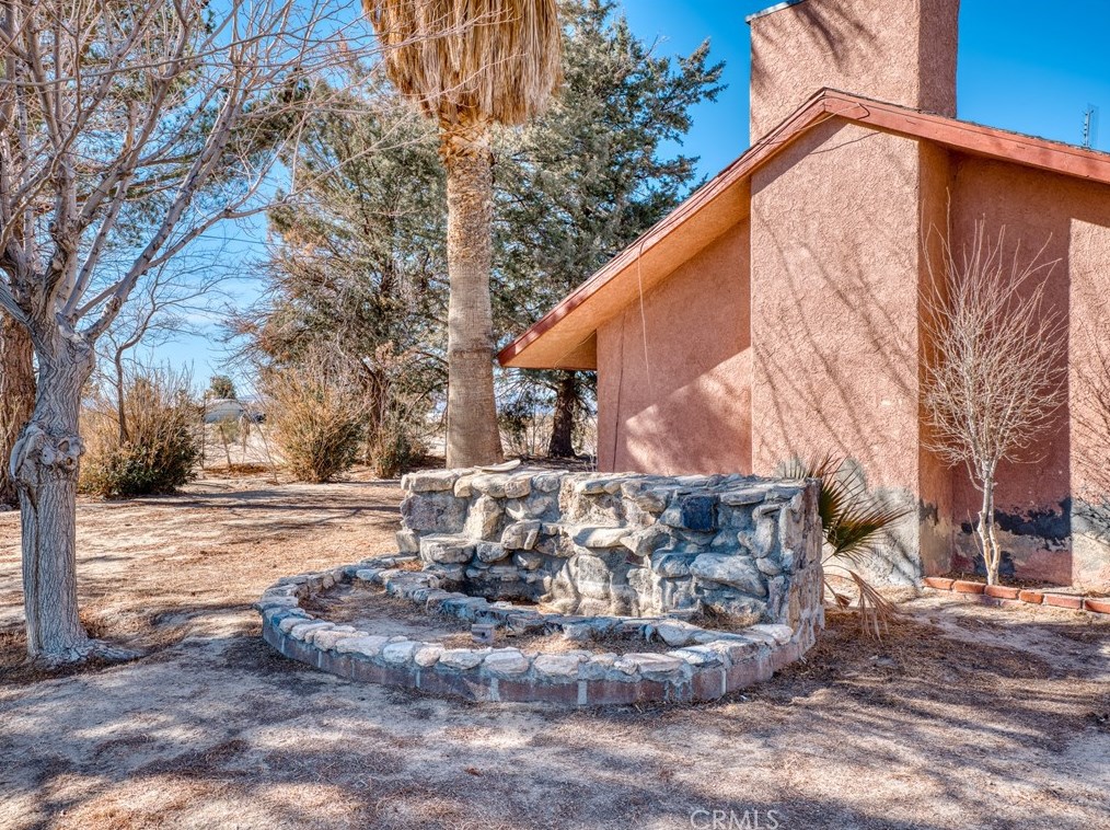 37316 Pearl Ave, Lucerne Valley CA  92356-8013 exterior