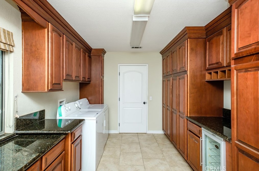 20365 Eyota Rd, Apple Valley CA  92308-6254 exterior