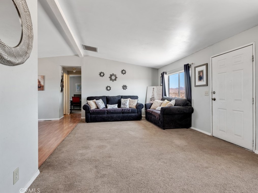 36073 Lantana St, Lucerne Valley CA  92356-7408 exterior