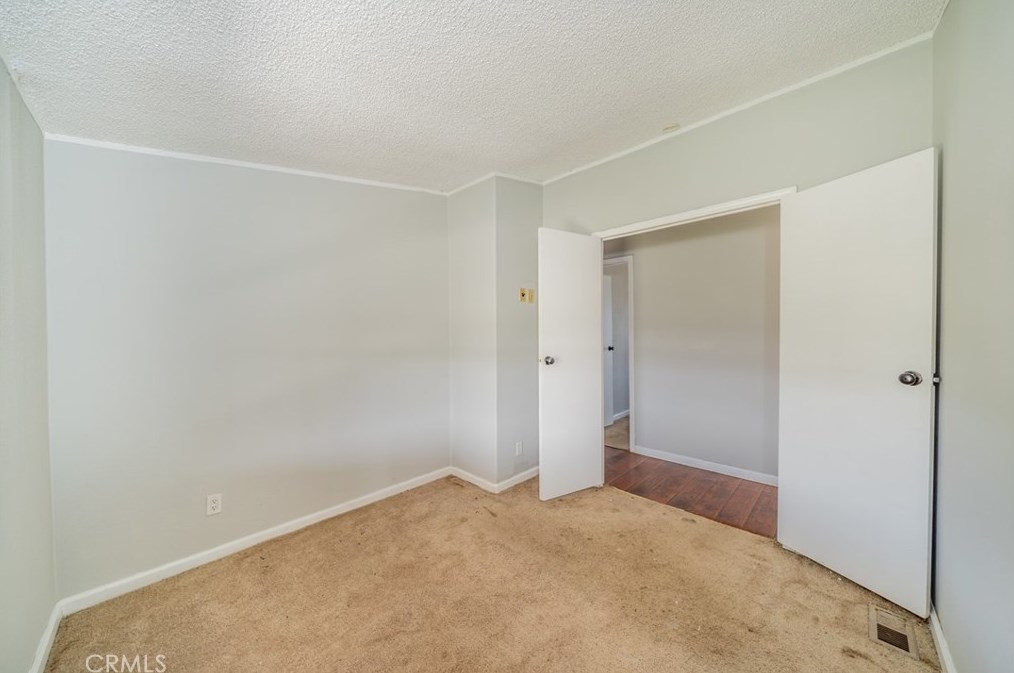 4575 Dos Palmas Rd, Phelan CA  92371-9764 exterior