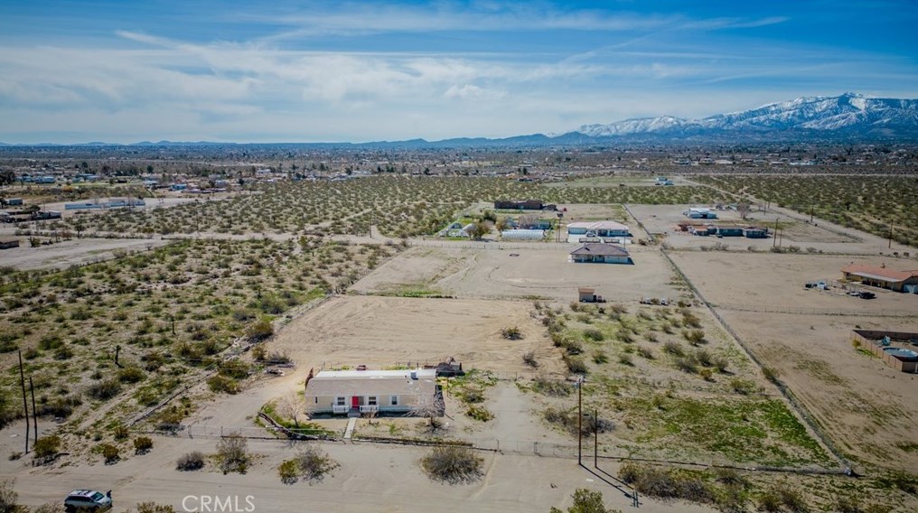 4575 Dos Palmas Rd, Phelan CA  92371-9764 exterior