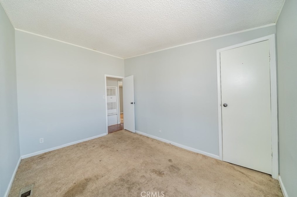 4575 Dos Palmas Rd, Phelan CA  92371-9764 exterior