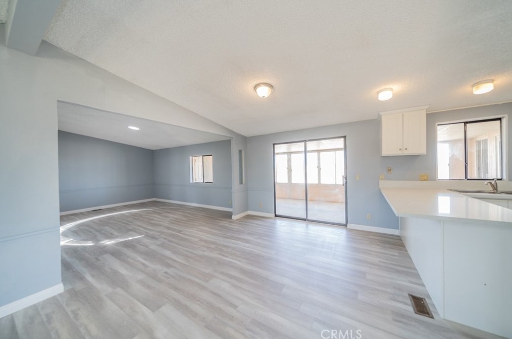 7868 Mesa Rd, Phelan CA  92371-6553 exterior