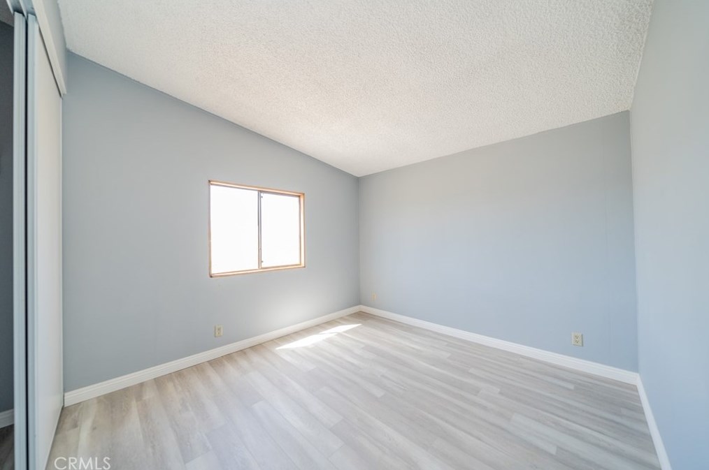 7868 Mesa Rd, Phelan CA  92371-6553 exterior