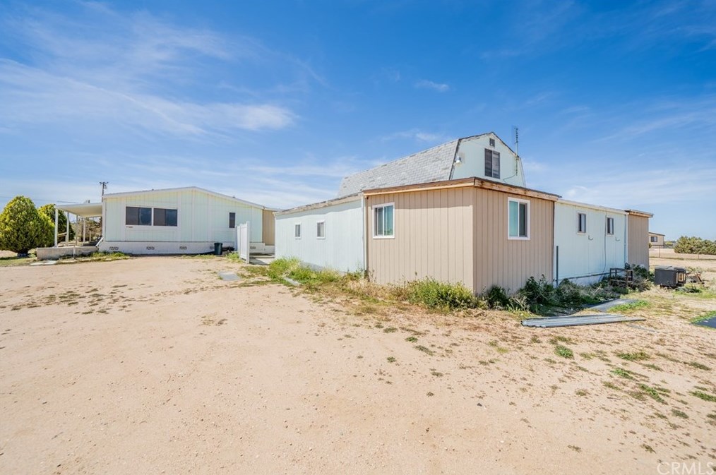 7868 Mesa Rd, Phelan CA  92371-6553 exterior