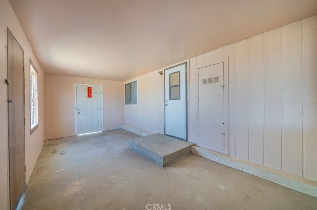 7868 Mesa Rd, Phelan CA  92371-6553 exterior