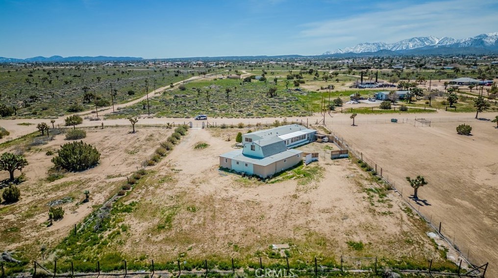 7868 Mesa Rd, Phelan CA  92371-6553 exterior