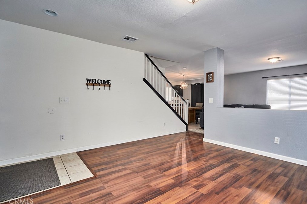 9385 Sapphire Ave, Hesperia CA  92344-4682 exterior