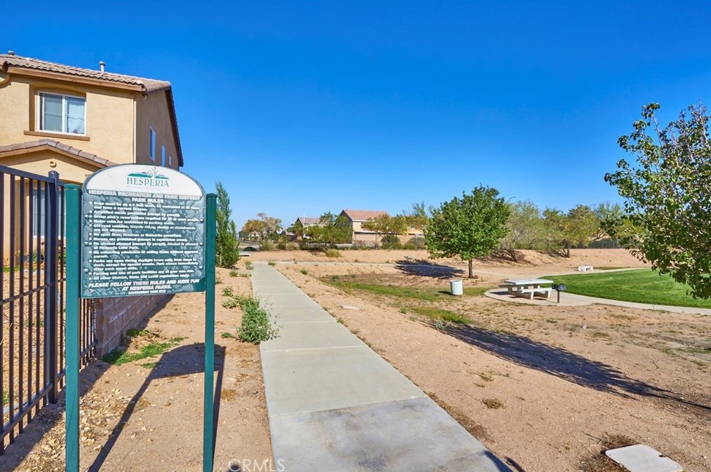 9385 Sapphire Ave, Hesperia CA  92344-4682 exterior