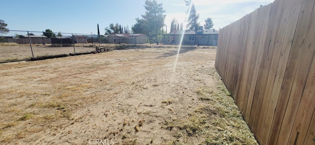9233 La Grange Ave, Hesperia CA  92345-6452 exterior