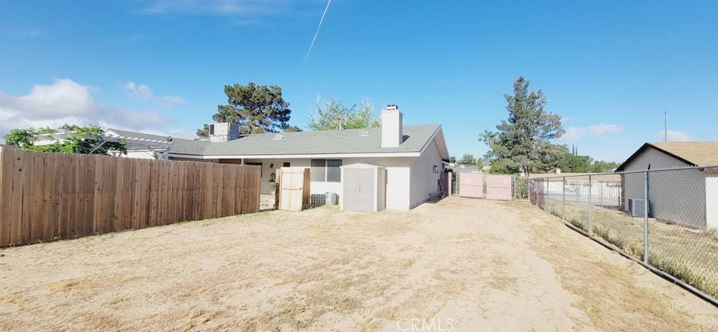 9233 La Grange Ave, Hesperia CA  92345-6452 exterior