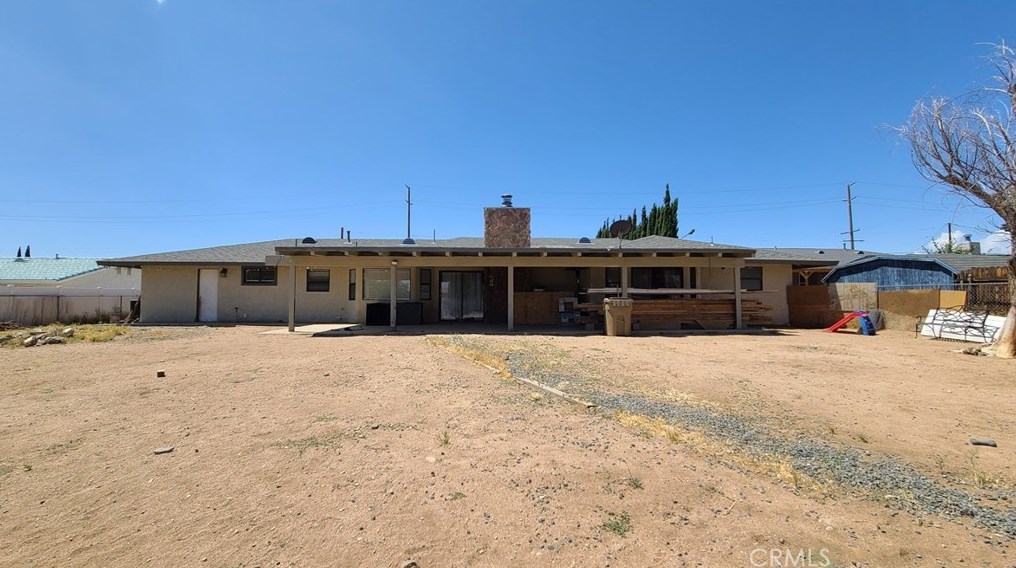 17640 Walnut St, Hesperia CA  92345-6211 exterior