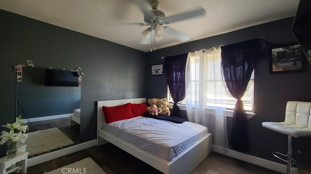 17640 Walnut St, Hesperia CA  92345-6211 exterior