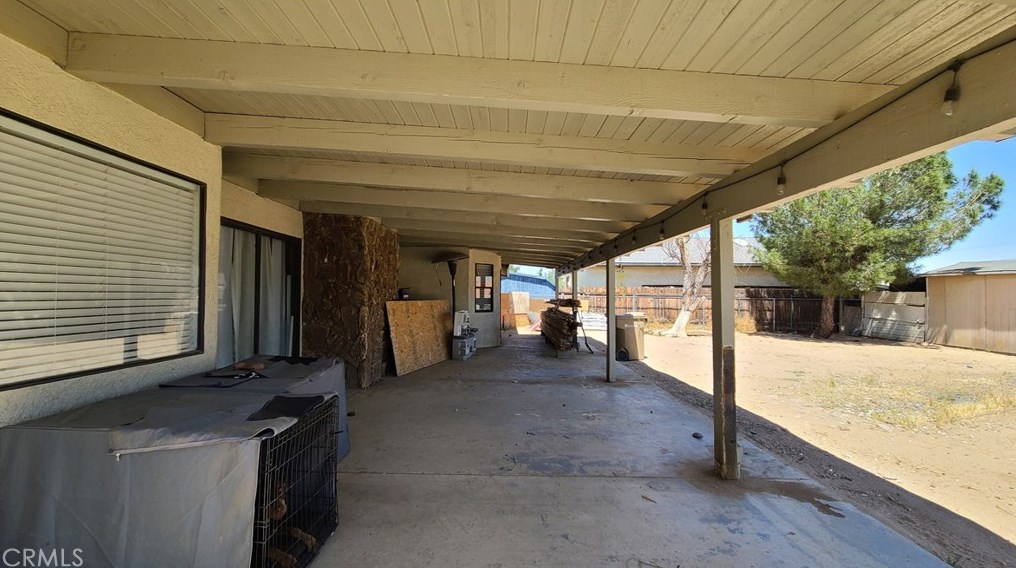 17640 Walnut St, Hesperia CA  92345-6211 exterior