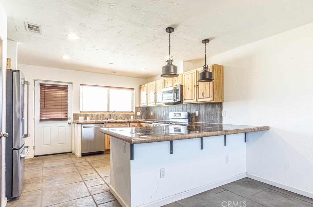 36061 Sage St, Lucerne Valley CA  92356-7730 exterior