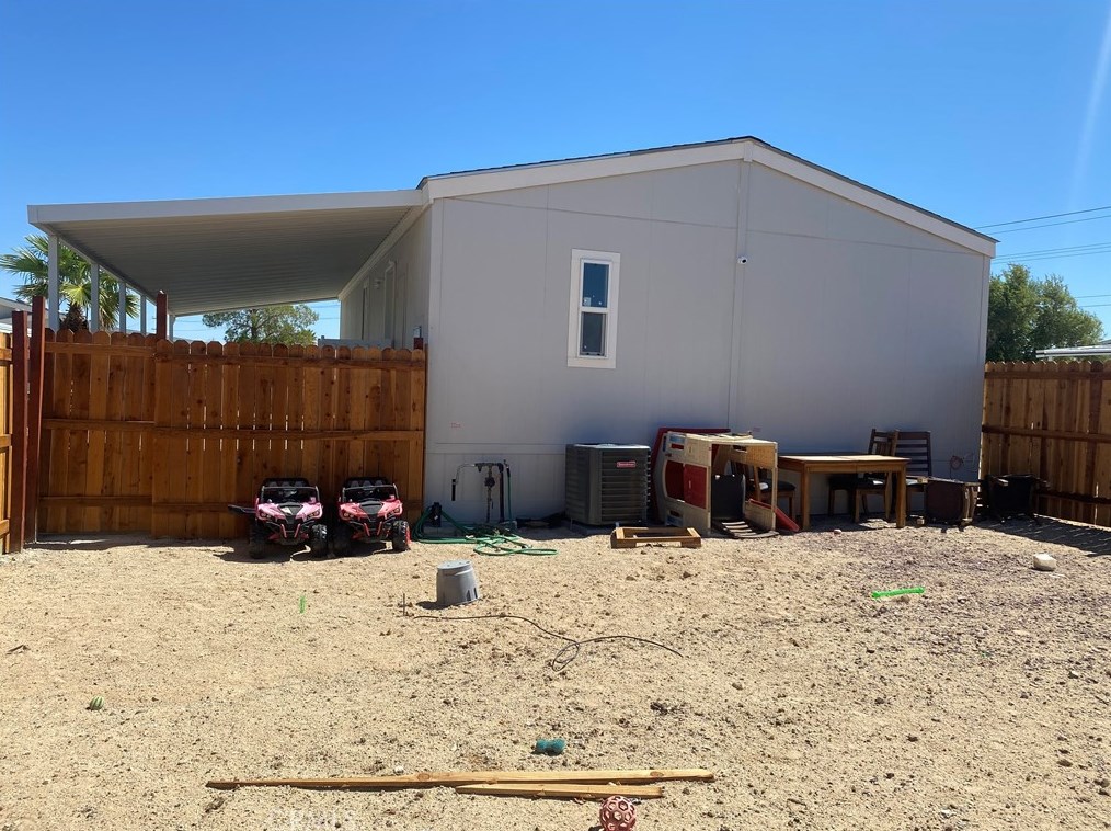 2494 Main St, Barstow CA  92311-3667 exterior