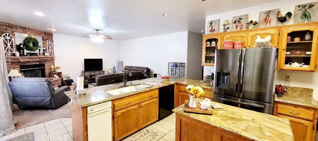 16771 Crockett Ave, Hesperia CA  92345-8818 exterior
