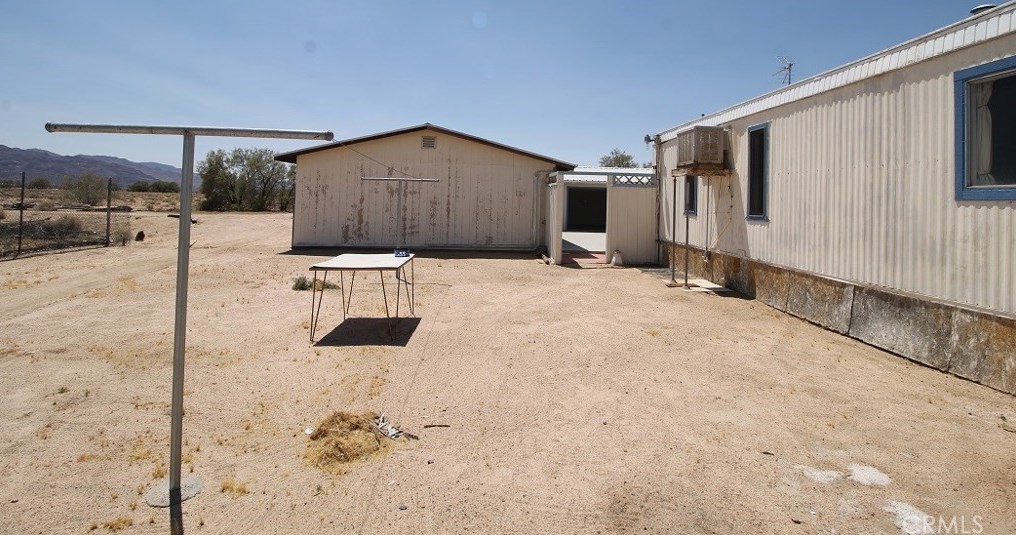 47879 Silver Valley Rd, Newberry Springs CA  92365-9114 exterior