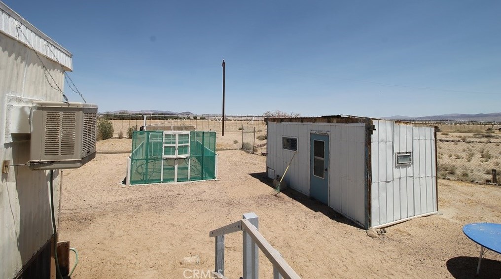 47879 Silver Valley Rd, Newberry Springs CA  92365-9114 exterior