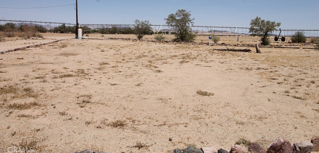 47879 Silver Valley Rd, Newberry Springs CA  92365-9114 exterior