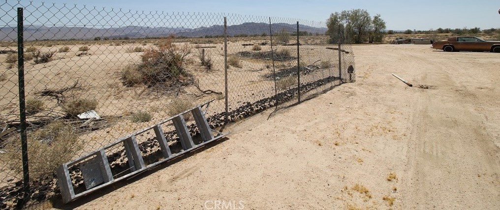 47879 Silver Valley Rd, Newberry Springs CA  92365-9114 exterior