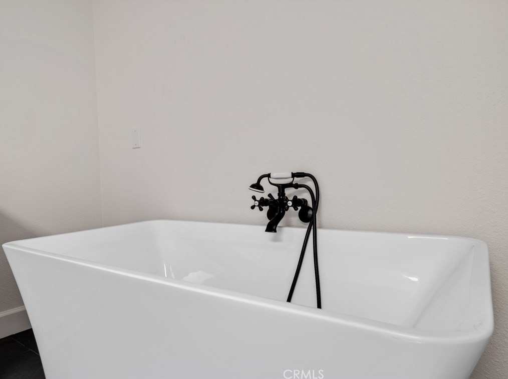 14795 Apple Valley Rd, Apple Valley CA  92307-5105 exterior