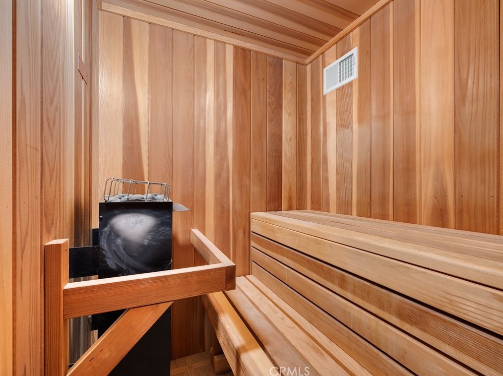 14795 Apple Valley Rd, Apple Valley CA  92307-5105 exterior