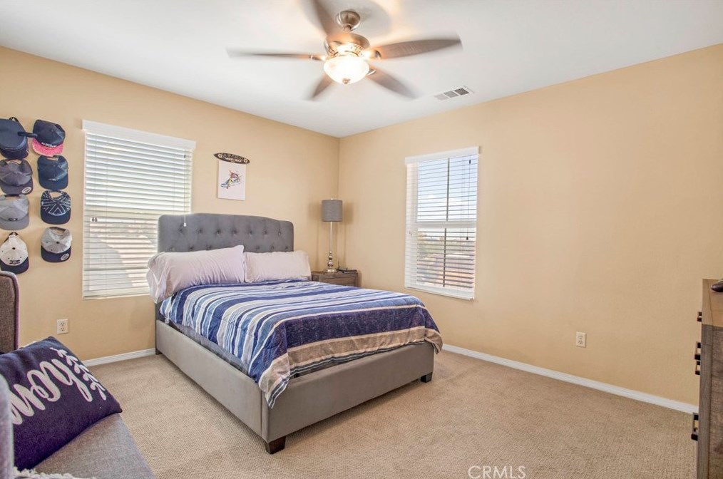 13151 Sunland St, Hesperia CA  92344-9215 exterior