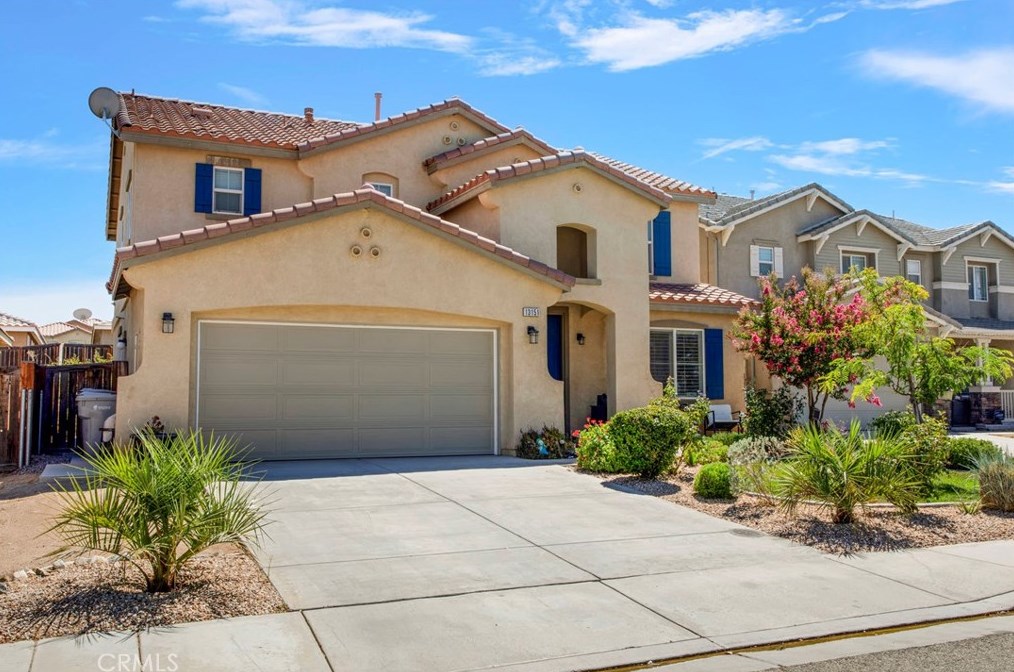 13151 Sunland St, Hesperia CA  92344-9208 exterior