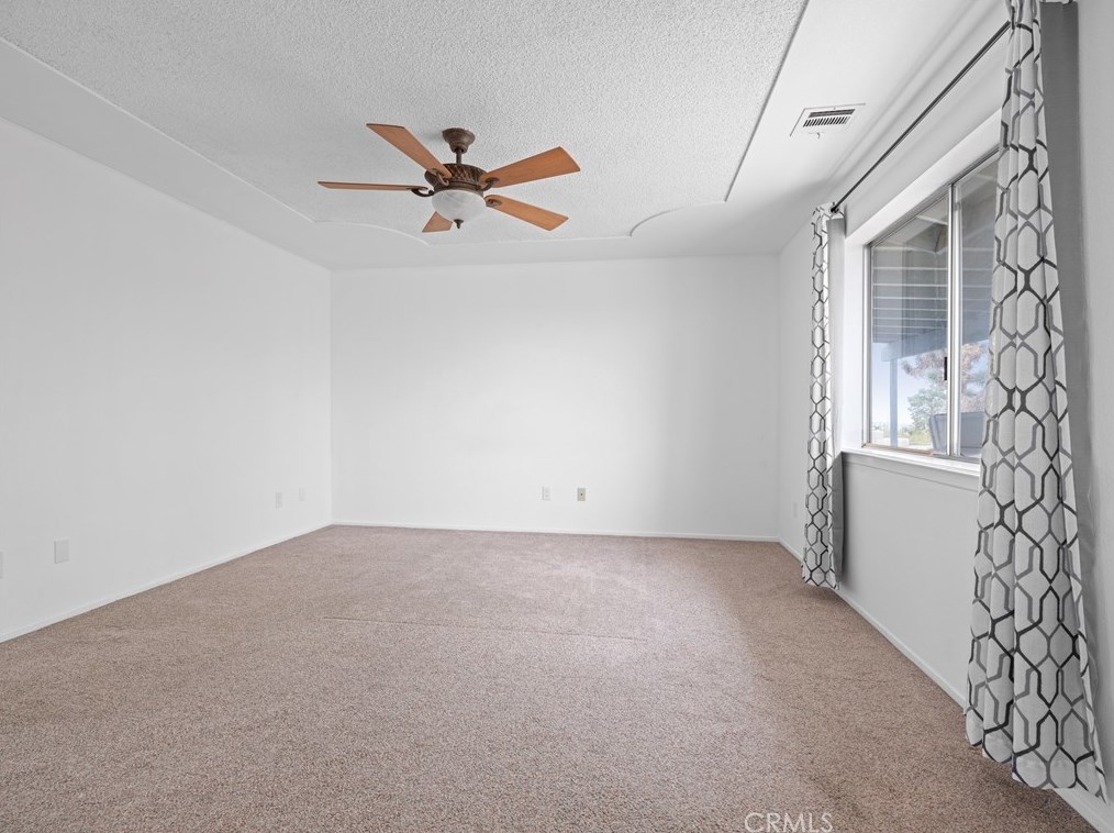 32564 Emerald Rd, Lucerne Valley CA  92356-7635 exterior