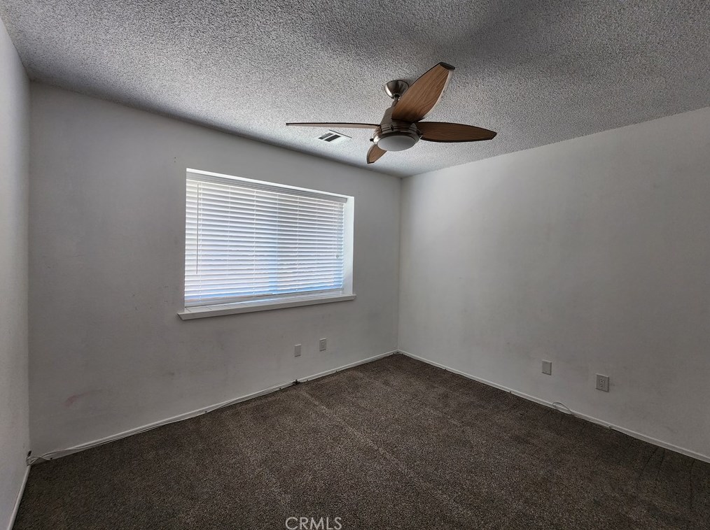 32564 Emerald Rd, Lucerne Valley CA  92356-7635 exterior