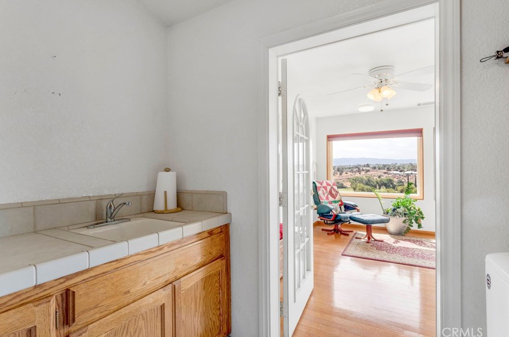 18351 Orange St, Hesperia CA  92345-6632 exterior