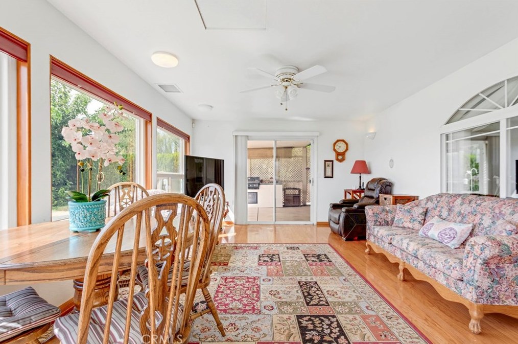 18351 Orange St, Hesperia CA  92345-6632 exterior