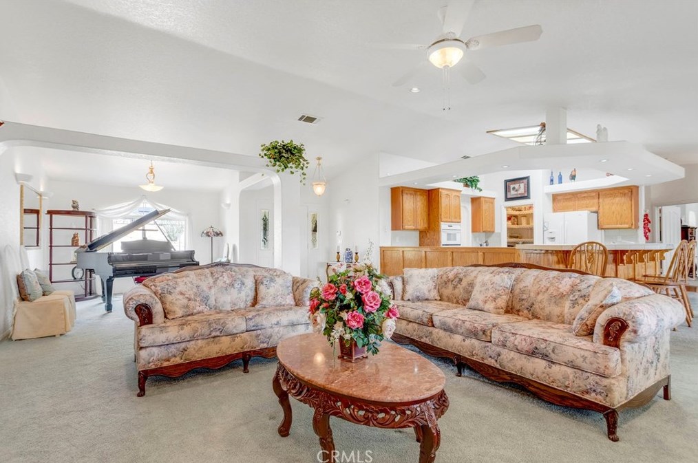 18351 Orange St, Hesperia CA  92345-6632 exterior