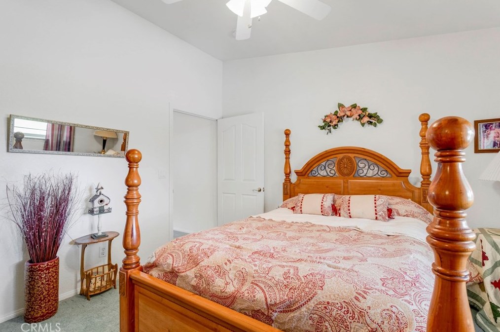 18351 Orange St, Hesperia CA  92345-6632 exterior