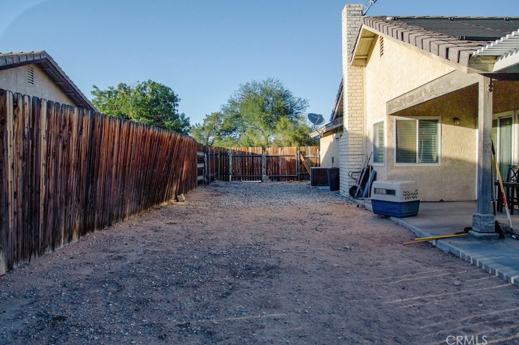 20187 Ochoa Rd, Apple Valley CA  92307-5638 exterior