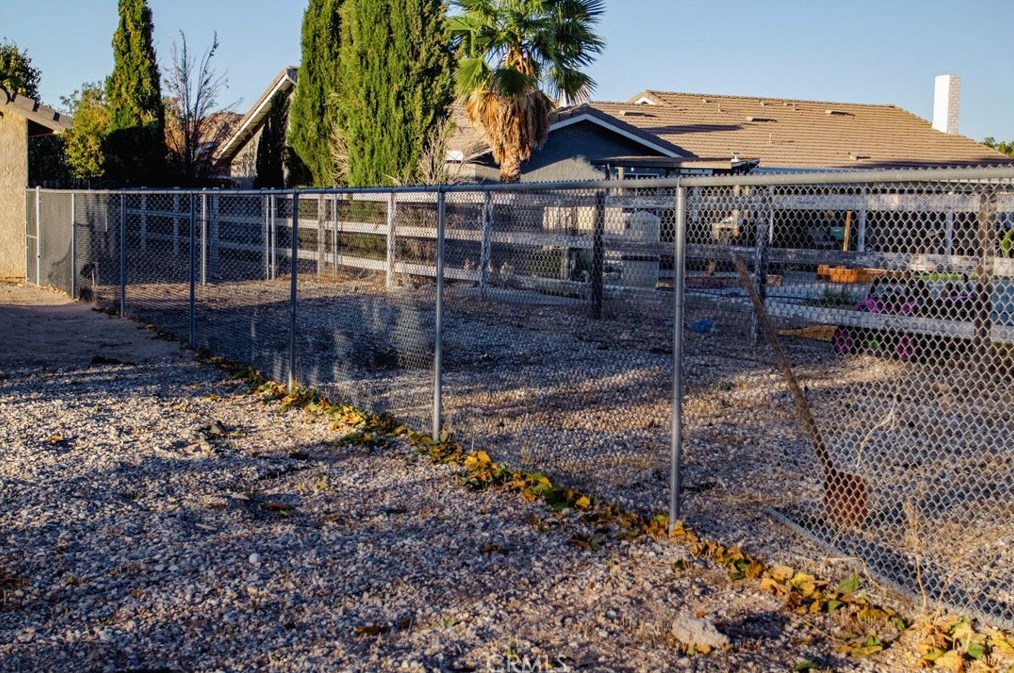 20187 Ochoa Rd, Apple Valley CA  92307-5638 exterior