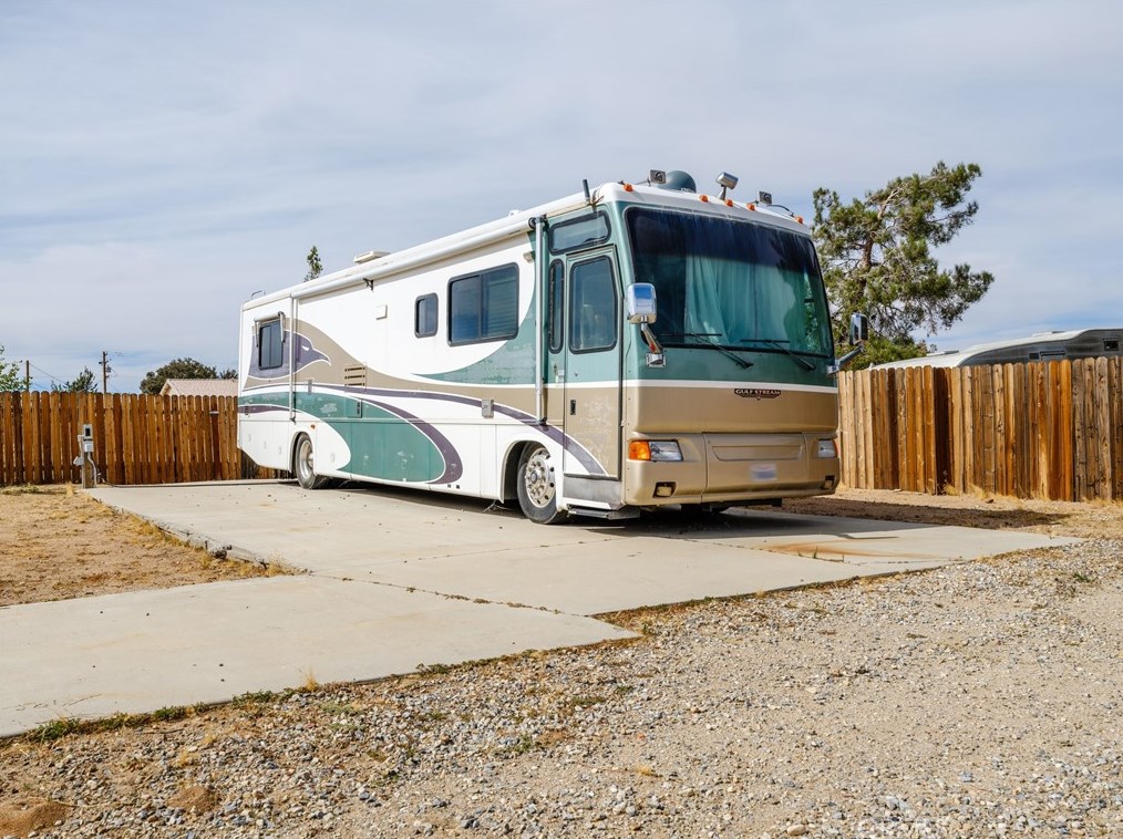 9856 Arroyo Ave, Hesperia CA  92345-2905 exterior