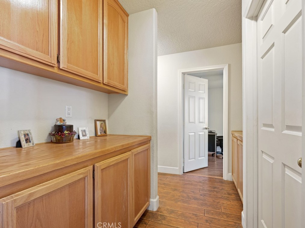 9856 Arroyo Ave, Hesperia CA  92345-2905 exterior