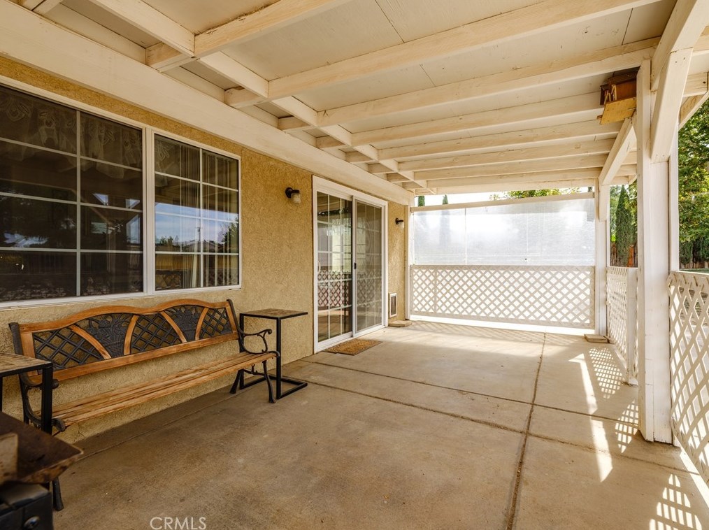 9856 Arroyo Ave, Hesperia CA  92345-2905 exterior