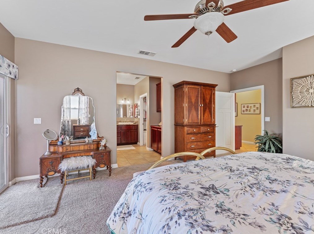 9542 Candlelight St, Apple Valley CA  92308-8615 exterior