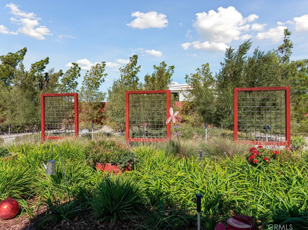 9542 Candlelight St, Apple Valley CA  92308-8615 exterior