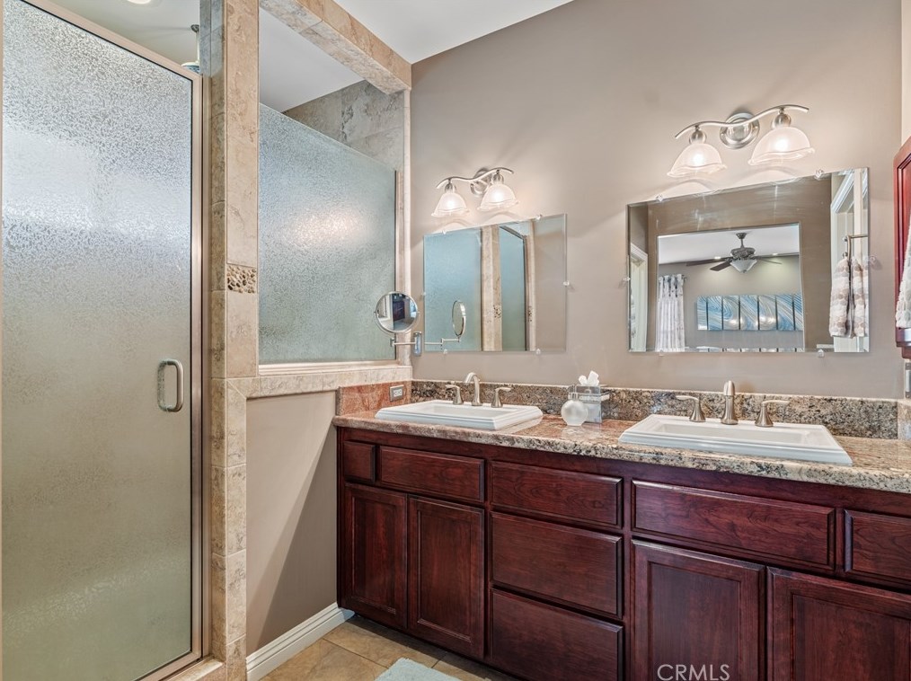 9542 Candlelight St, Apple Valley CA  92308-8615 exterior