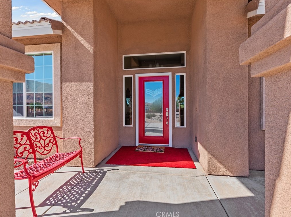 9542 Candlelight St, Apple Valley CA  92308-8615 exterior