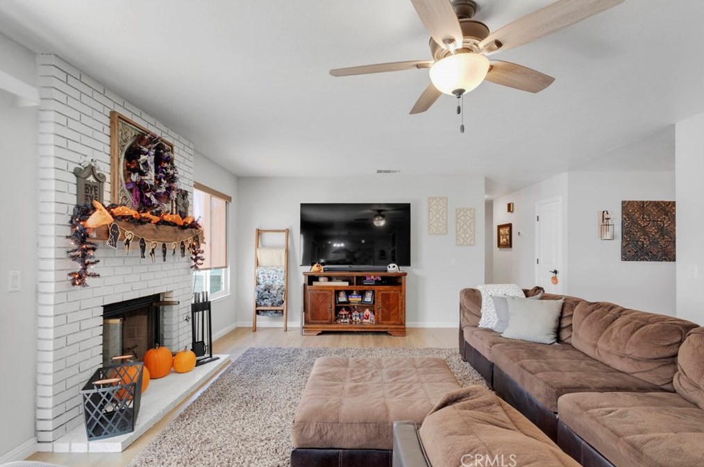 16191 Tude Rd, Apple Valley CA  92307-1248 exterior